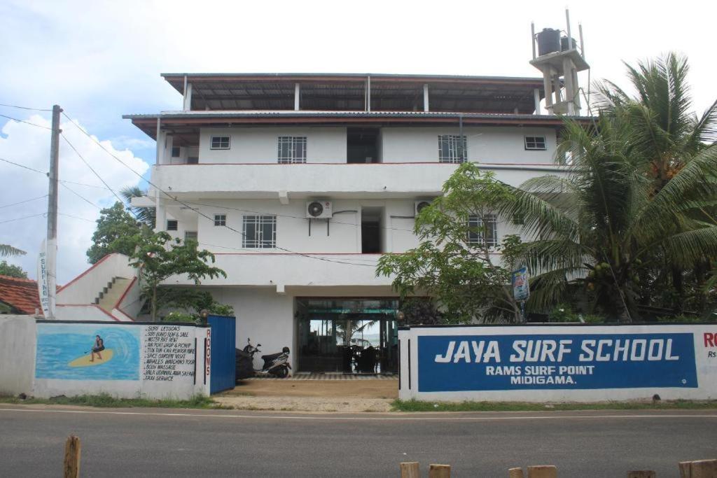 Jayanthi Surf Dreams Hotel Midigama Exterior photo